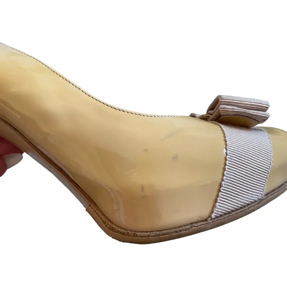 Salvatore Ferragamo beige nude peep toe slingback pumps w bow detail size 7 4”